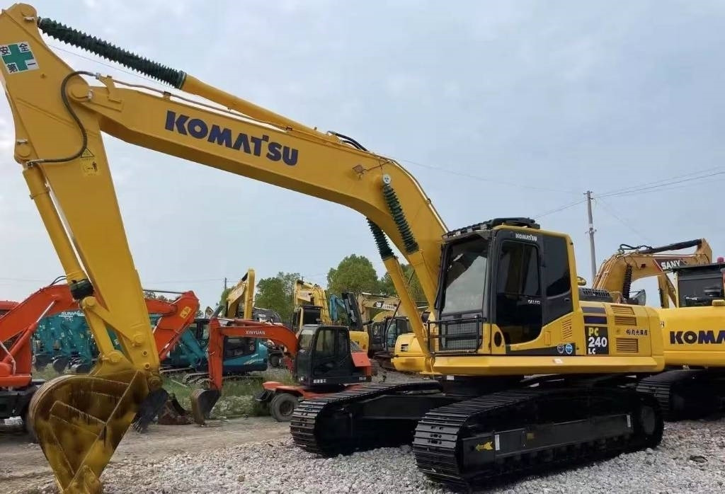 Komatsu PC 240 - Lintekskavaator: pilt 3 Komatsu PC 240 - Lintekskavaator: pilt 3