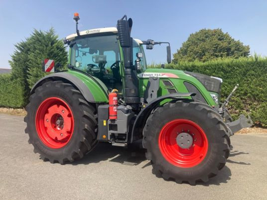 Fendt 724 VARIO S4 PROFI PLUS - Traktor: pilt 3 Fendt 724 VARIO S4 PROFI PLUS - Traktor: pilt 3