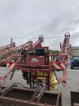 Hardi MEGA 1200L - Traktorilt tõusev pritsija: pilt 3 Hardi MEGA 1200L - Traktorilt tõusev pritsija: pilt 3