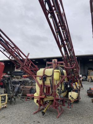 Hardi MEGA 1200L - Traktorilt tõusev pritsija: pilt 1 Hardi MEGA 1200L - Traktorilt tõusev pritsija: pilt 1