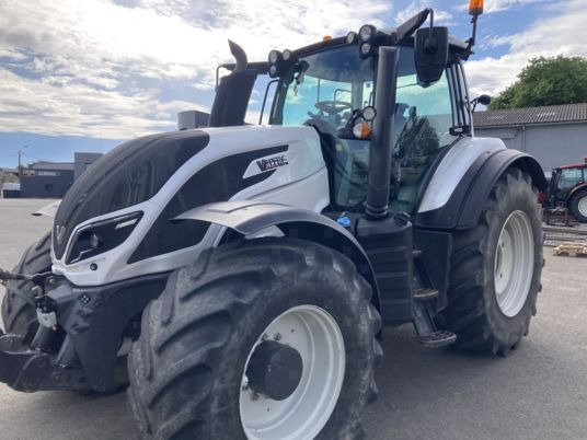 Valtra T214 DIRECT - Traktor: pilt 1 Valtra T214 DIRECT - Traktor: pilt 1