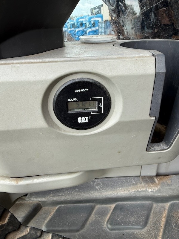 Lintekskavaator CAT 374 F L: pilt 17