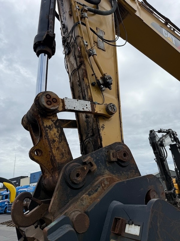 Lintekskavaator CAT 374 F L: pilt 10