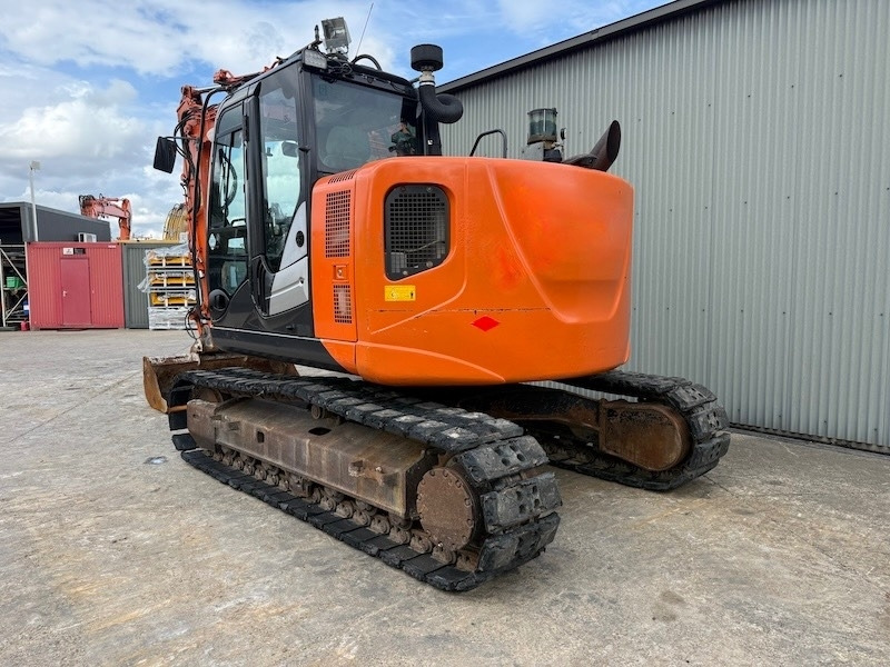 Hitachi ZX 135 US-5B - Lintekskavaator: pilt 2 Hitachi ZX 135 US-5B - Lintekskavaator: pilt 2
