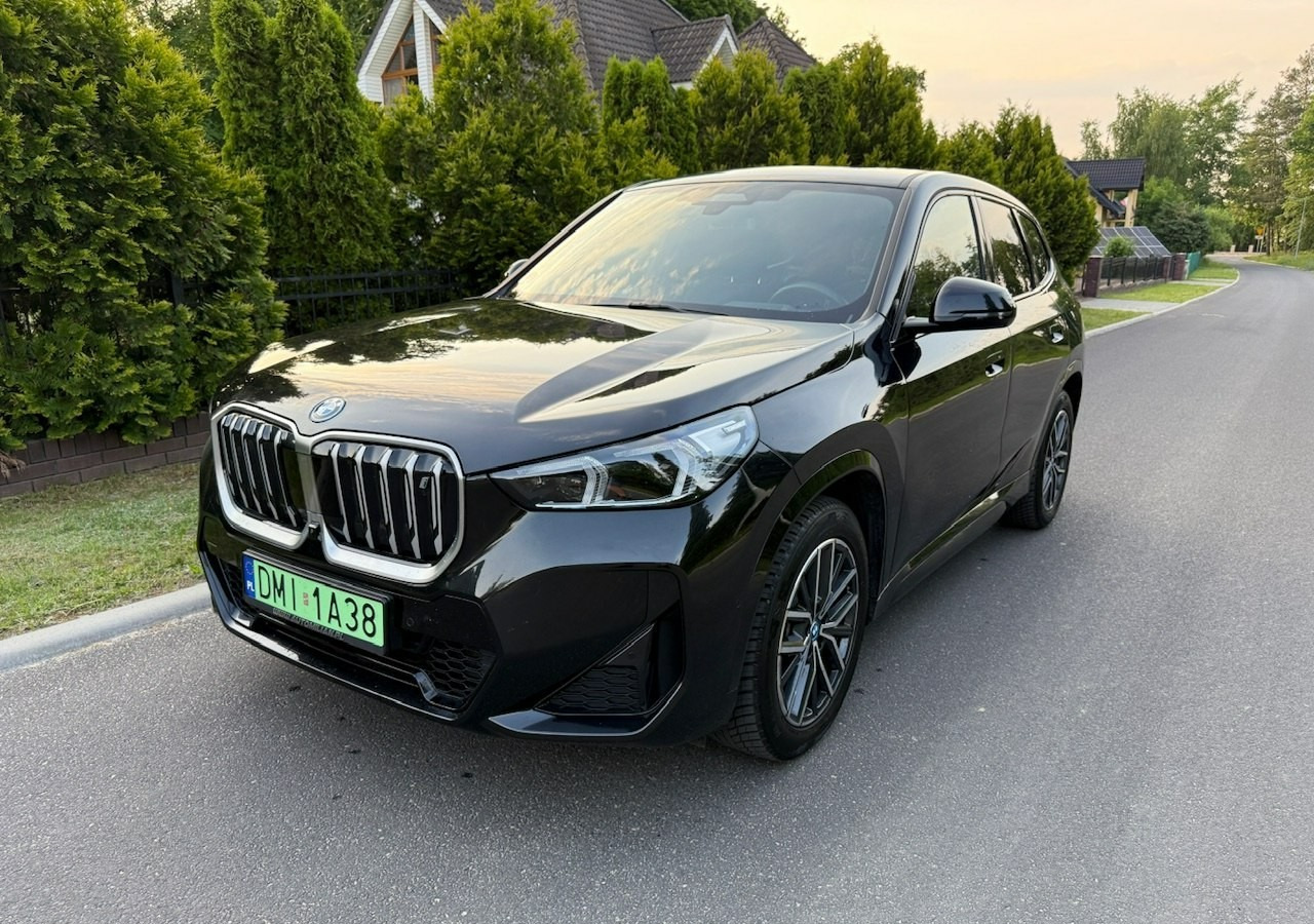 BMW X1 iX1 iX1 xDrive30 313KM M-Sport H/K Panorama AdaptiveLed Masaże Kam360 - Maastur: pilt 1 BMW X1 iX1 iX1 xDrive30 313KM M-Sport H/K Panorama AdaptiveLed Masaże Kam360 - Maastur: pilt 1