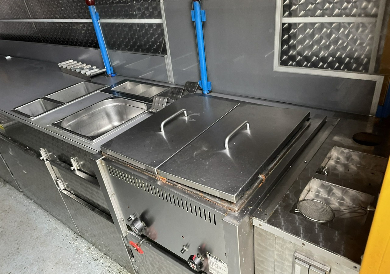 Fiat Ducato Autosklep Autogrill Gastronomiczny Food Truck Foodtruck sklep bar20 - Toiduauto: pilt 5 Fiat Ducato Autosklep Autogrill Gastronomiczny Food Truck Foodtruck sklep bar20 - Toiduauto: pilt 5