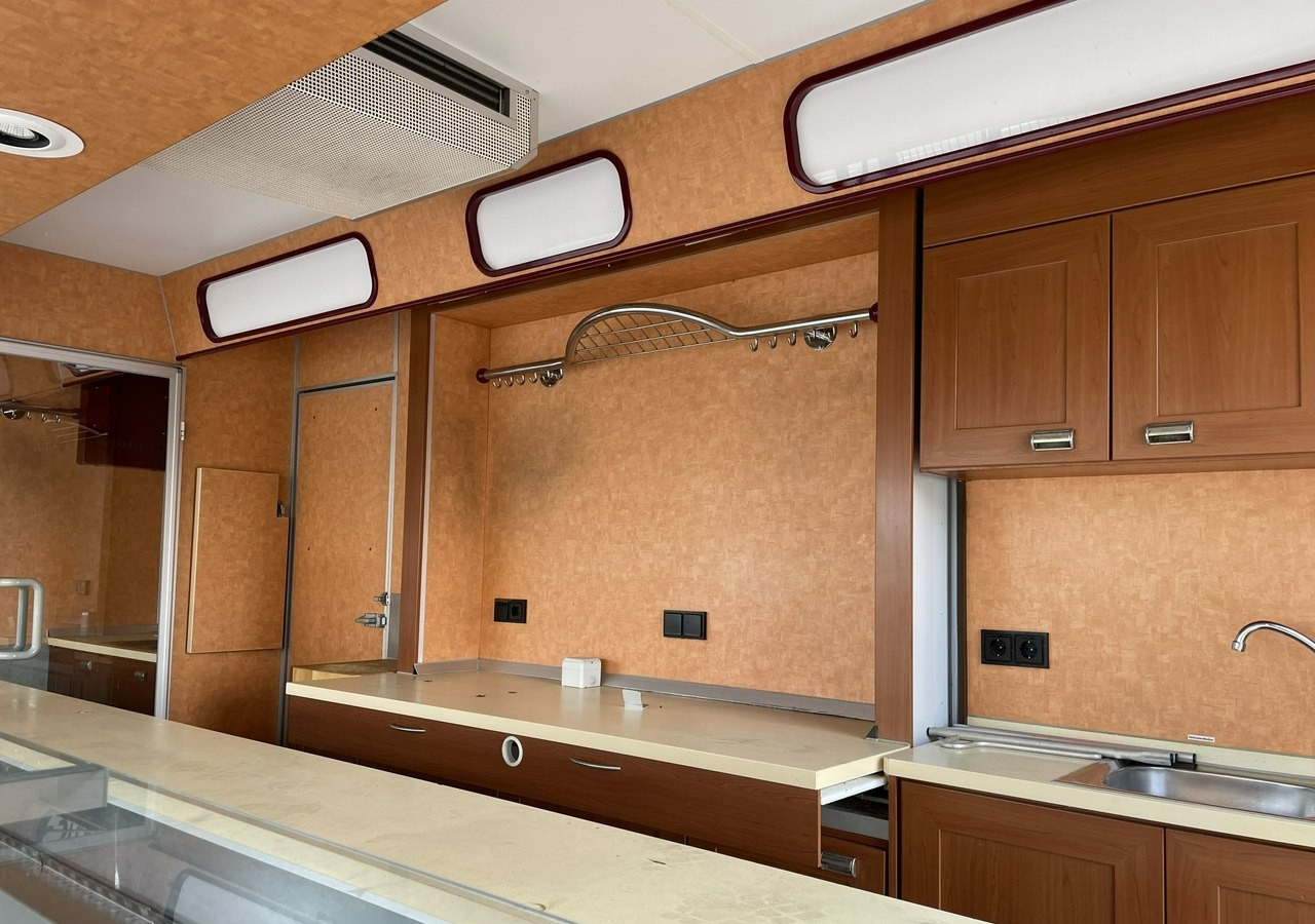 Fiat Ducato Autosklep wędlin Gastronomiczny Food Truck Foodtruck 55122km Borco20 - Toiduauto: pilt 4 Fiat Ducato Autosklep wędlin Gastronomiczny Food Truck Foodtruck 55122km Borco20 - Toiduauto: pilt 4