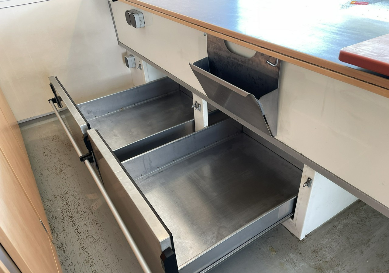 Fiat Ducato Autosklep wędlin Gastronomiczny Food Truck Foodtruck Sklep Borco - Toiduauto: pilt 4 Fiat Ducato Autosklep wędlin Gastronomiczny Food Truck Foodtruck Sklep Borco - Toiduauto: pilt 4