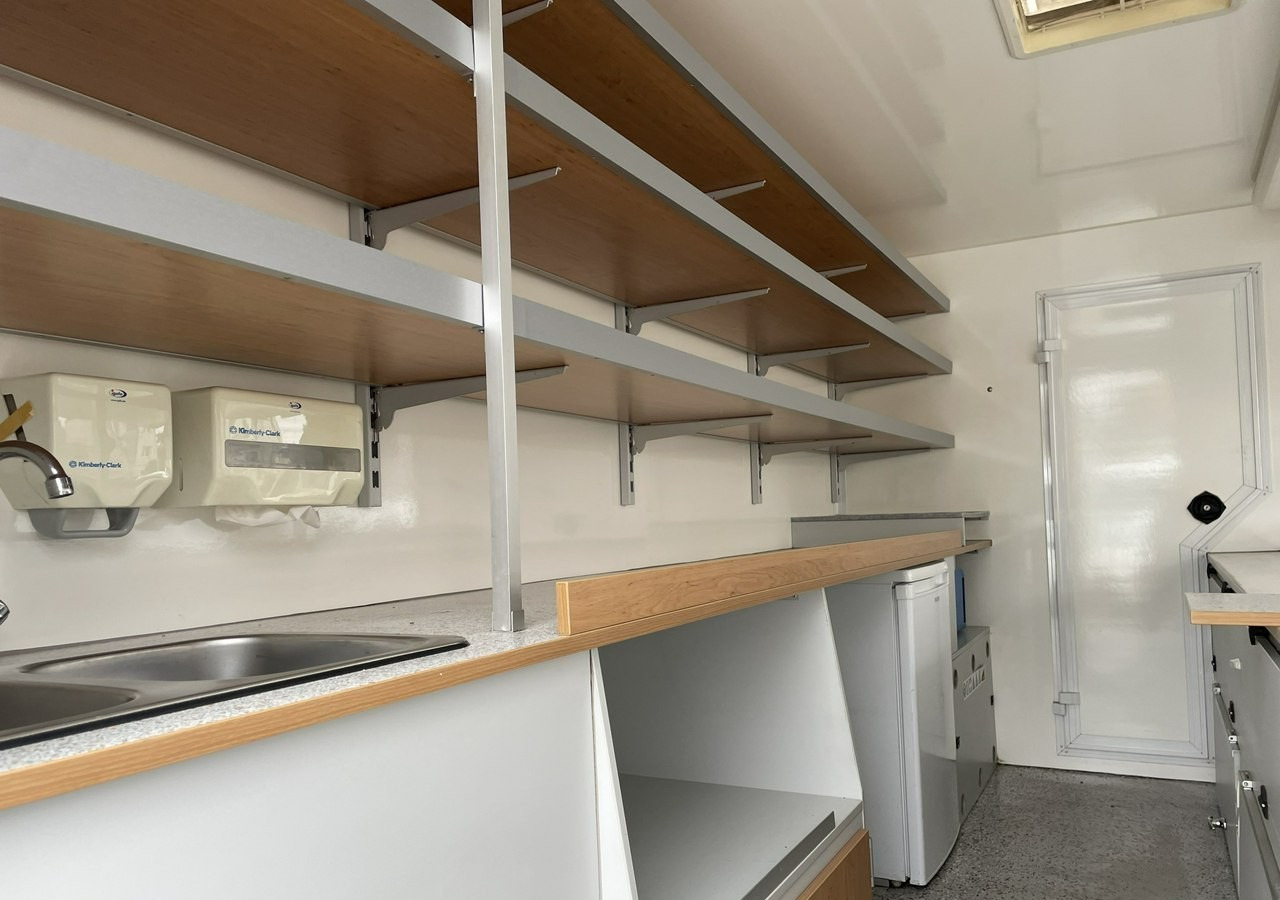 Fiat Ducato Autosklep wędlin Gastronomiczny Food Truck Foodtruck Sklep W-zasi 20 - Toiduauto: pilt 3 Fiat Ducato Autosklep wędlin Gastronomiczny Food Truck Foodtruck Sklep W-zasi 20 - Toiduauto: pilt 3