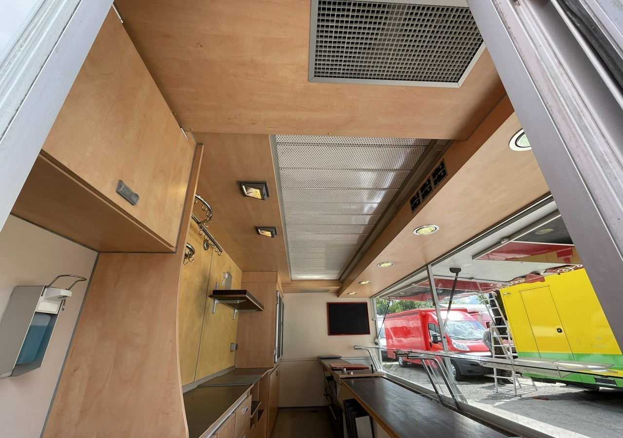 Fiat Ducato Ducat Autosklep wędlin Gastronomiczny Food Truck Foodtruck SklepBORC - Toiduauto: pilt 4 Fiat Ducato Ducat Autosklep wędlin Gastronomiczny Food Truck Foodtruck SklepBORC - Toiduauto: pilt 4