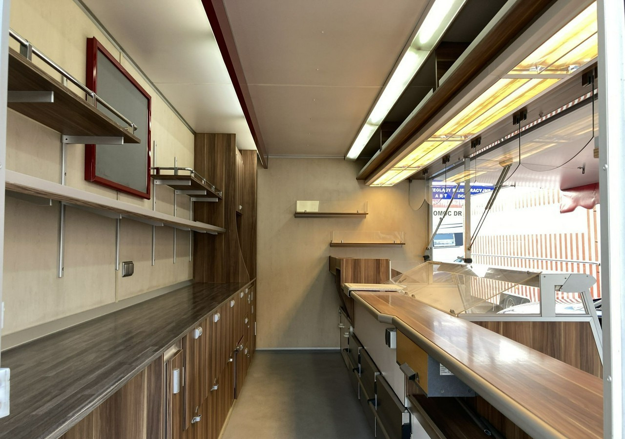 Fiat Ducato Ducato Autosklep Gastronomiczny Food Truck Foodtruck sklep Borco 201 - Toiduauto: pilt 5 Fiat Ducato Ducato Autosklep Gastronomiczny Food Truck Foodtruck sklep Borco 201 - Toiduauto: pilt 5