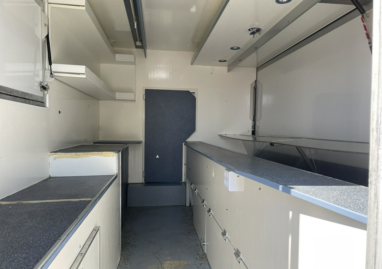 Fiat Ducato Ducato Autosklep wędlin Gastronomiczny Food Truck Foodtruck Sklep 20 - Toiduauto: pilt 2 Fiat Ducato Ducato Autosklep wędlin Gastronomiczny Food Truck Foodtruck Sklep 20 - Toiduauto: pilt 2