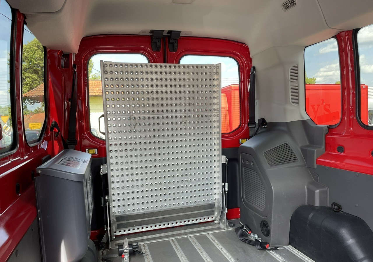 Auto Ford Transit VIII Transit przewozu Niepełnosprawnych 2 wózki inwalida rampa 2021 PFRON: pilt 17