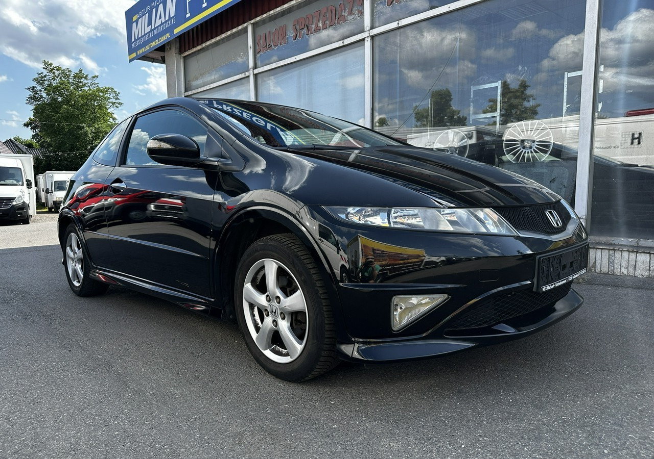 Honda Civic VIII Honda Civic 1.4 i-VTEC Type S - Auto: pilt 2 Honda Civic VIII Honda Civic 1.4 i-VTEC Type S - Auto: pilt 2