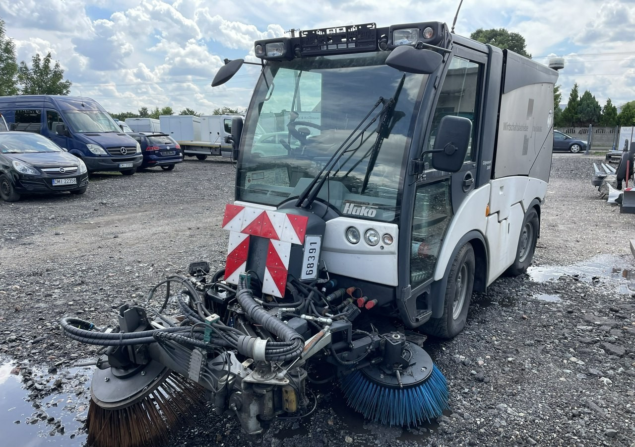 Inna Inny Hako Citymaster 2000 Zamiatarka 2016 - Tänavapühkimismasin: pilt 1 Inna Inny Hako Citymaster 2000 Zamiatarka 2016 - Tänavapühkimismasin: pilt 1
