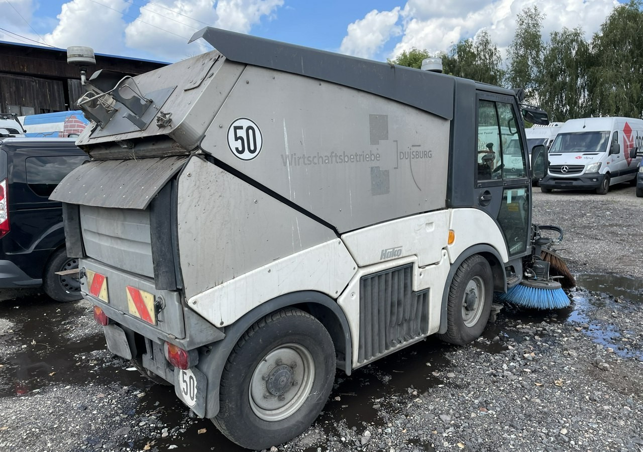 Inna Inny Hako Citymaster 2000 Zamiatarka 2016 - Tänavapühkimismasin: pilt 3 Inna Inny Hako Citymaster 2000 Zamiatarka 2016 - Tänavapühkimismasin: pilt 3