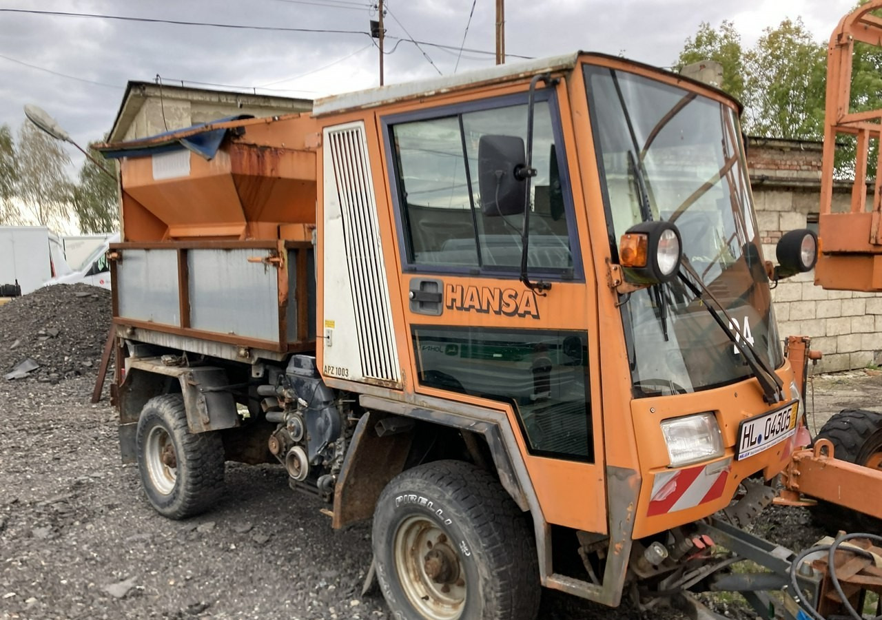 Inna Inny Hansa 4X4 pług posypywarka wywrotka - Lumekoristusmasina: pilt 2 Inna Inny Hansa 4X4 pług posypywarka wywrotka - Lumekoristusmasina: pilt 2