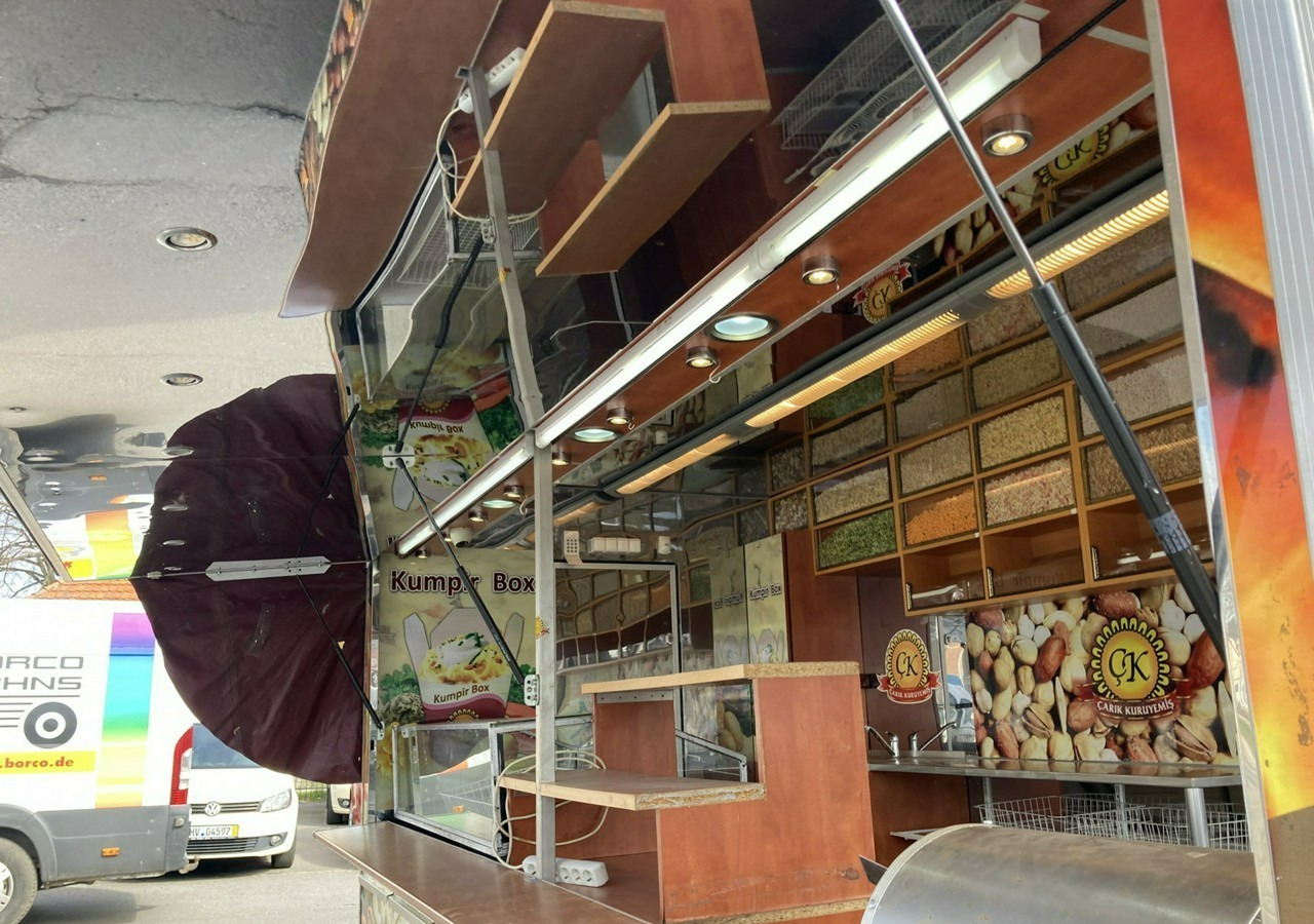 Inna Inny Przyczepa Autosklep Gastronomiczny Foodtruck Food Truck Sklep 2012 - Toitlustus haagis: pilt 3 Inna Inny Przyczepa Autosklep Gastronomiczny Foodtruck Food Truck Sklep 2012 - Toitlustus haagis: pilt 3