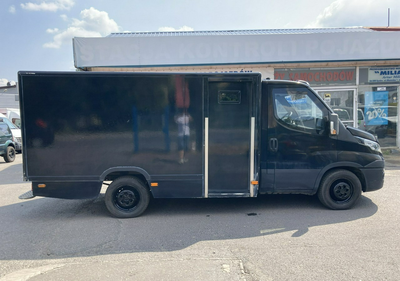 Iveco Daily Iveco 35-130 Bankowóz Kuloodporny Opanceżony pancerny 2015 - Kogumissõiduk: pilt 2 Iveco Daily Iveco 35-130 Bankowóz Kuloodporny Opanceżony pancerny 2015 - Kogumissõiduk: pilt 2