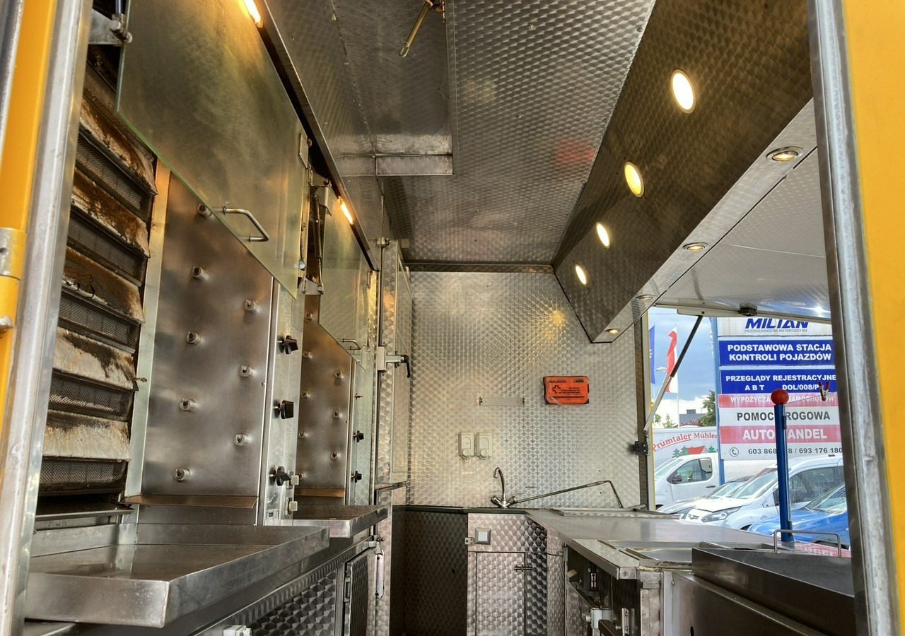 Mercedes-Benz Sprinter Autosklep Grill kurczak Gastronomiczny Food Truck Foodtruck sklep 20 - Toiduauto: pilt 2 Mercedes-Benz Sprinter Autosklep Grill kurczak Gastronomiczny Food Truck Foodtruck sklep 20 - Toiduauto: pilt 2