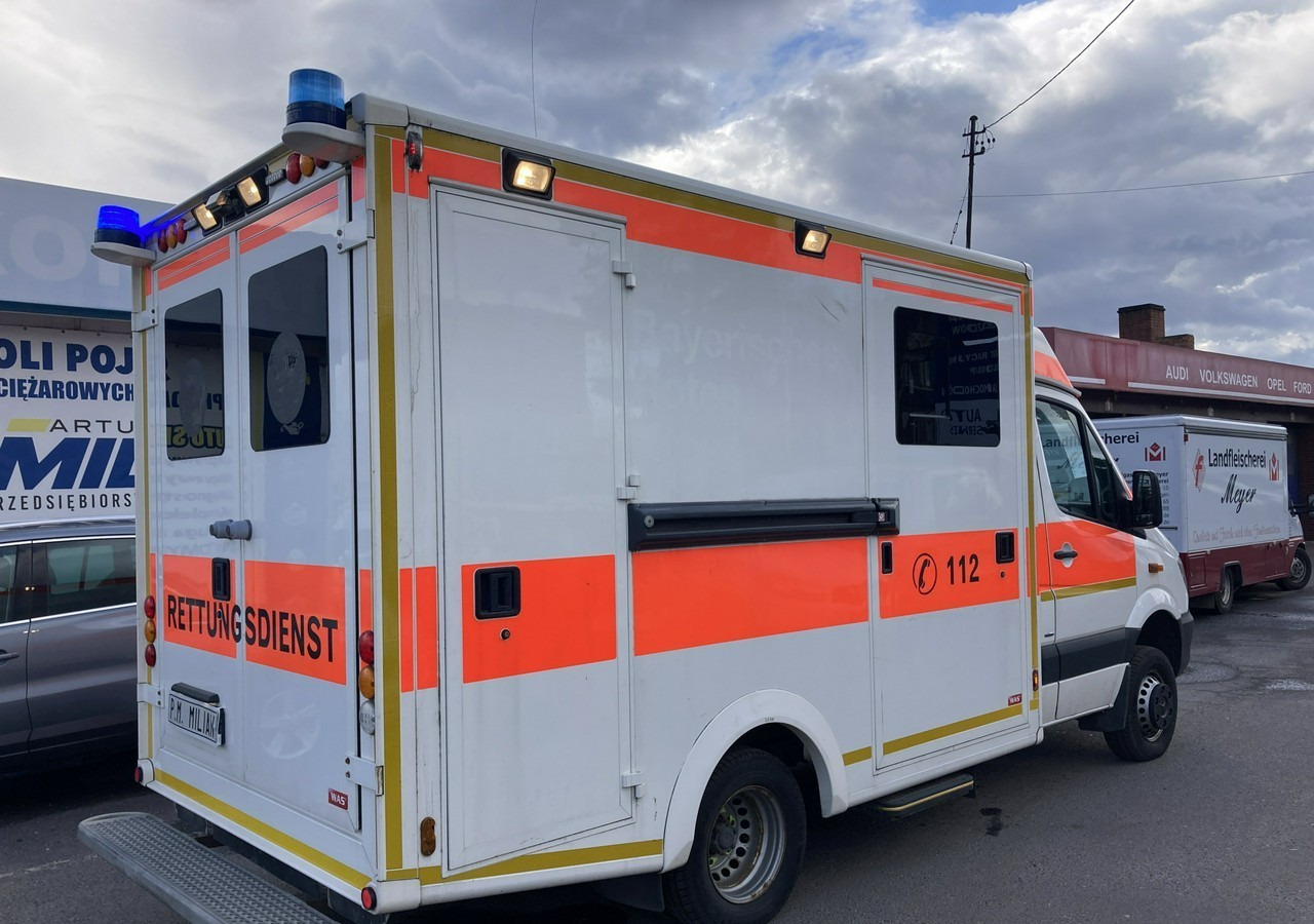 Mercedes-Benz Sprinter Sprinter 519 Karetka 4X4 Ambulans MODEL 2017 - Kiirabiauto: pilt 5 Mercedes-Benz Sprinter Sprinter 519 Karetka 4X4 Ambulans MODEL 2017 - Kiirabiauto: pilt 5
