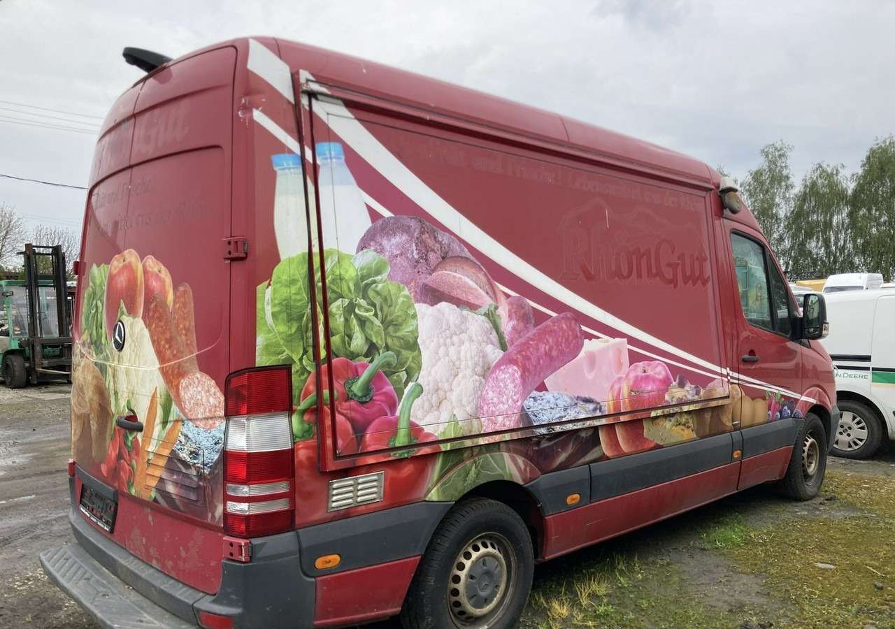 Mercedes-Benz Sprinter Sprinter Autosklep sklep bar Gastronomiczny Food Truck Foodtruck 201 - Toiduauto: pilt 4 Mercedes-Benz Sprinter Sprinter Autosklep sklep bar Gastronomiczny Food Truck Foodtruck 201 - Toiduauto: pilt 4