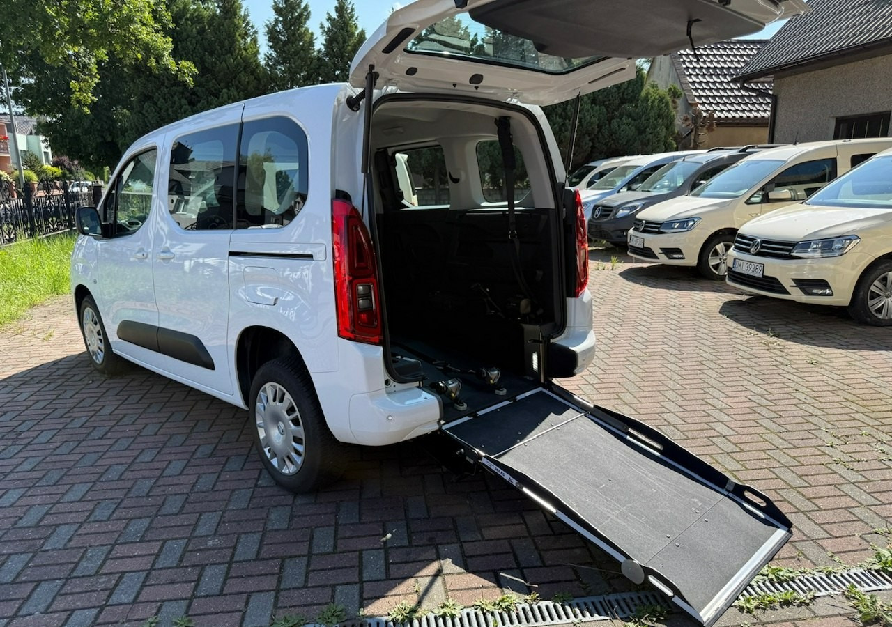 Opel Combo IV Opel Combo Life Niepełnosprawnych inwalida Rampa 32105 km Model 2022 - Auto: pilt 3 Opel Combo IV Opel Combo Life Niepełnosprawnych inwalida Rampa 32105 km Model 2022 - Auto: pilt 3