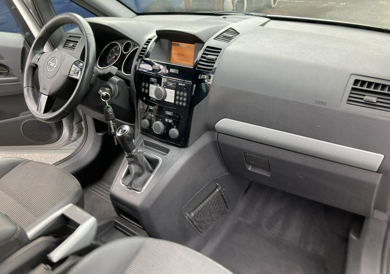 Opel Zafira B Opel Zafira do przewozu Niepełnosprawnych inwalida rampa - Auto: pilt 5 Opel Zafira B Opel Zafira do przewozu Niepełnosprawnych inwalida rampa - Auto: pilt 5