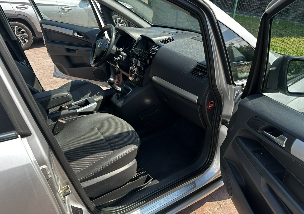 Opel Zafira B Opel Zafira do przewozu osób Niepełnosprawnych inwalida rampa - Auto: pilt 4 Opel Zafira B Opel Zafira do przewozu osób Niepełnosprawnych inwalida rampa - Auto: pilt 4