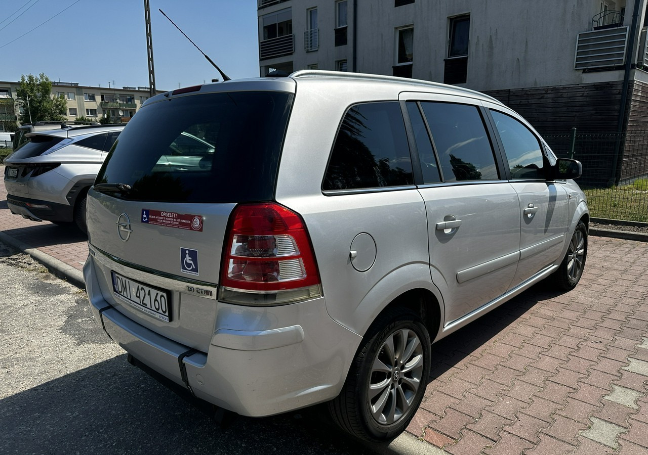 Opel Zafira B Opel Zafira do przewozu osób Niepełnosprawnych inwalida rampa - Auto: pilt 2 Opel Zafira B Opel Zafira do przewozu osób Niepełnosprawnych inwalida rampa - Auto: pilt 2