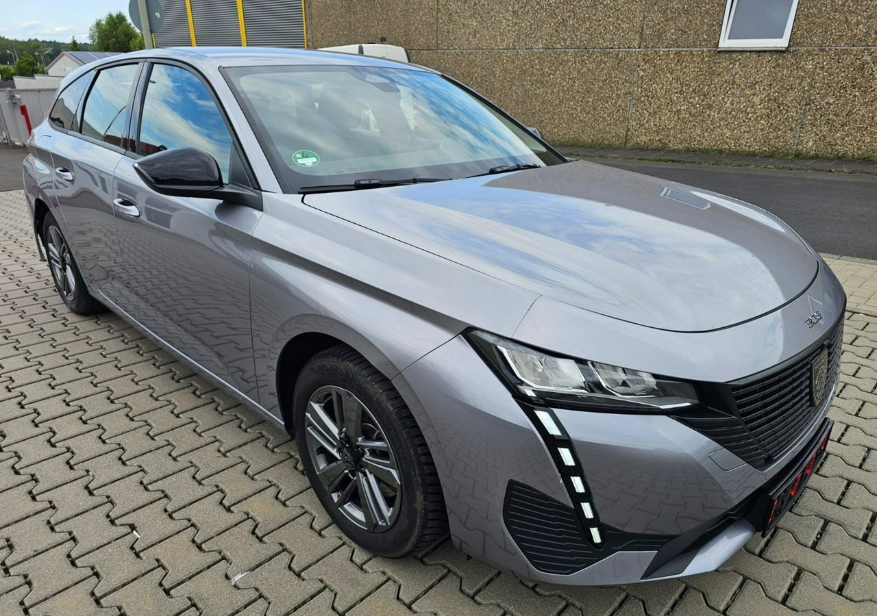 Peugeot 308 II Peugeot 308 Bogate wyposażenie Model 2025 - Universaal: pilt 1 Peugeot 308 II Peugeot 308 Bogate wyposażenie Model 2025 - Universaal: pilt 1