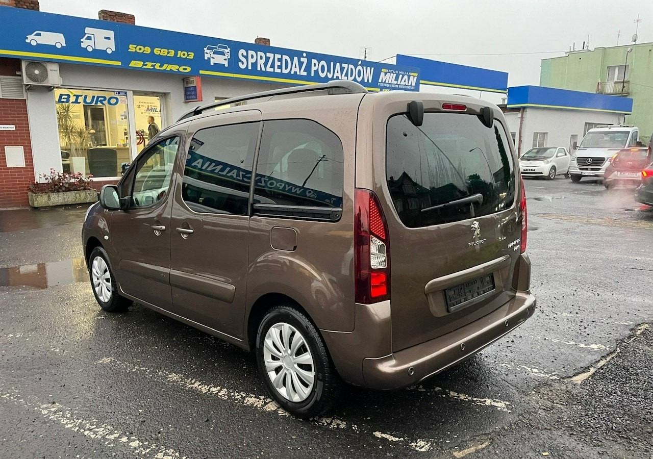 Peugeot Partner II Peugeot Partner Tepee 1.6 VTi 120KM Family Model 2013 - Universaal: pilt 3 Peugeot Partner II Peugeot Partner Tepee 1.6 VTi 120KM Family Model 2013 - Universaal: pilt 3