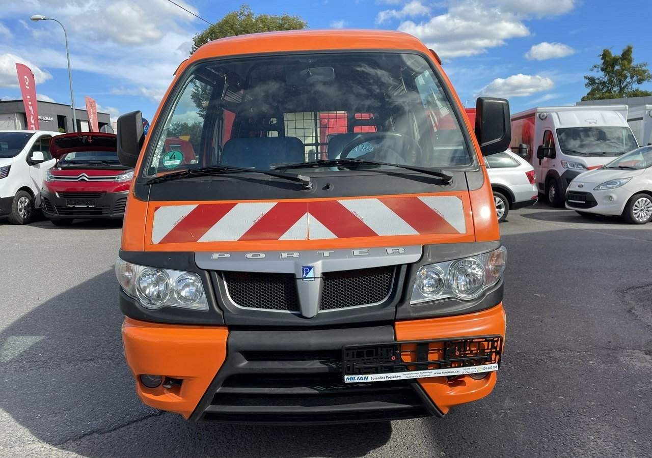 Piaggio Piaggio Porter Furgon 39348km 2x boczne drzwi 2012 - Kaubik: pilt 5 Piaggio Piaggio Porter Furgon 39348km 2x boczne drzwi 2012 - Kaubik: pilt 5