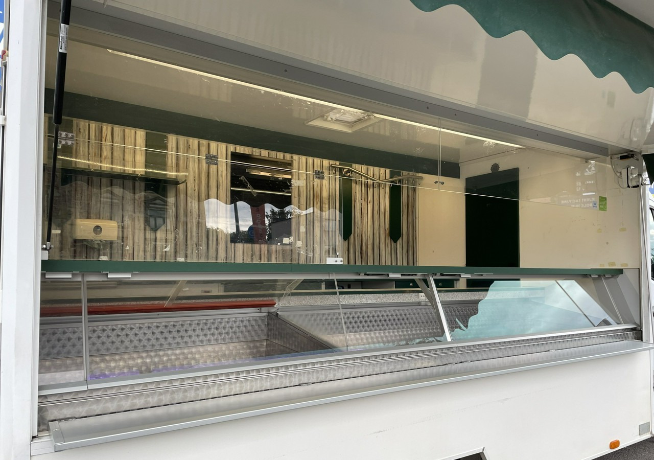Renault Master Autosklep Gastronomiczny Food Truck Foodtruck sklep W-zasil 2015 - Toiduauto: pilt 3 Renault Master Autosklep Gastronomiczny Food Truck Foodtruck sklep W-zasil 2015 - Toiduauto: pilt 3