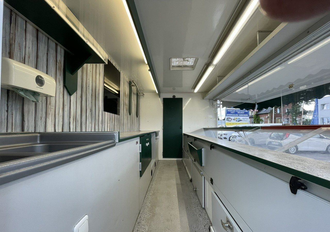 Renault Master Autosklep Gastronomiczny Food Truck Foodtruck sklep W-zasil 2015 - Toiduauto: pilt 2 Renault Master Autosklep Gastronomiczny Food Truck Foodtruck sklep W-zasil 2015 - Toiduauto: pilt 2
