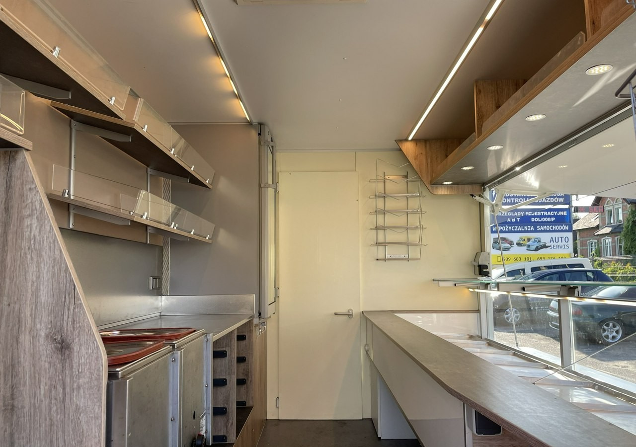 Renault Master Autosklep Sklep Gastronomiczny Food Truck Foodtruck 87tkm Borco 2017 - Toiduauto: pilt 3 Renault Master Autosklep Sklep Gastronomiczny Food Truck Foodtruck 87tkm Borco 2017 - Toiduauto: pilt 3