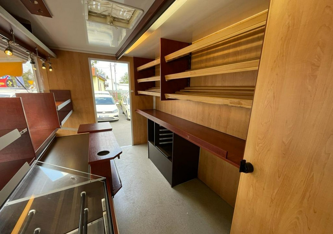 Renault Master Autosklep Sklep pieczywa Gastronomiczny Food Truck Foodtruck 2015 - Toiduauto: pilt 3 Renault Master Autosklep Sklep pieczywa Gastronomiczny Food Truck Foodtruck 2015 - Toiduauto: pilt 3