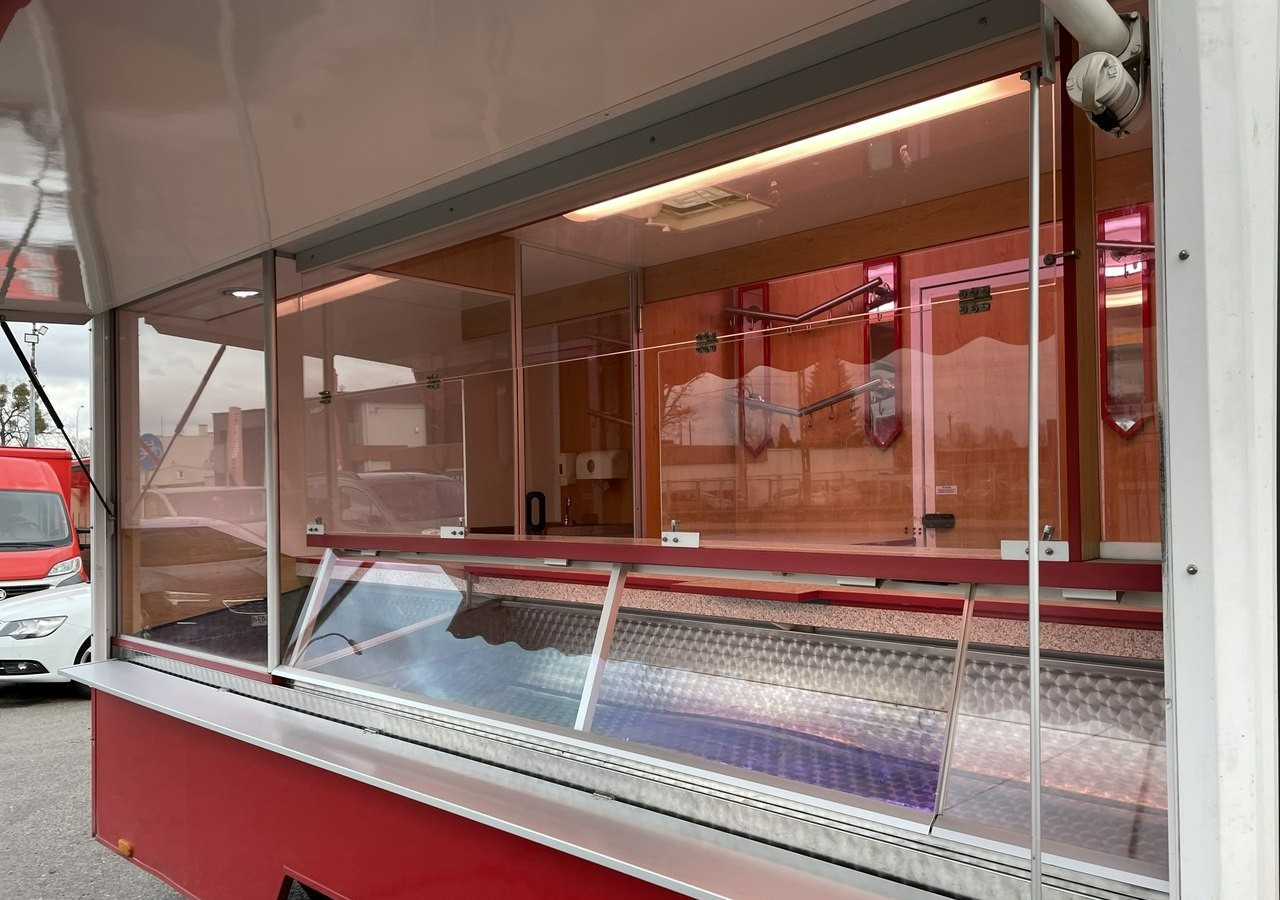 Renault Master Autosklep Wędli Gastronomiczny Food Truck Foodtruck sklep W-zasil 20 - Toiduauto: pilt 2 Renault Master Autosklep Wędli Gastronomiczny Food Truck Foodtruck sklep W-zasil 20 - Toiduauto: pilt 2