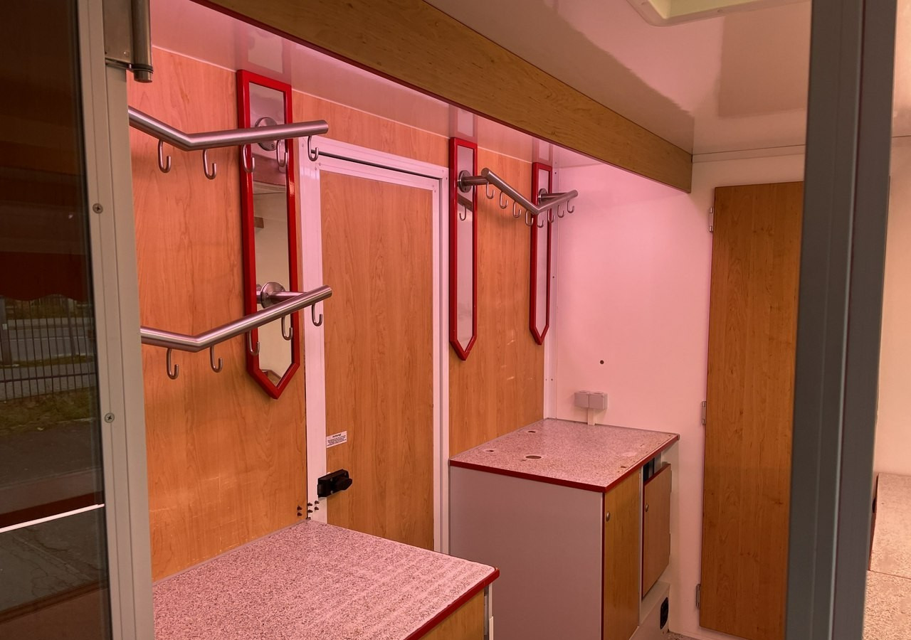 Renault Master Autosklep Wędli Gastronomiczny Food Truck Foodtruck sklep W-zasil 20 - Toiduauto: pilt 5 Renault Master Autosklep Wędli Gastronomiczny Food Truck Foodtruck sklep W-zasil 20 - Toiduauto: pilt 5