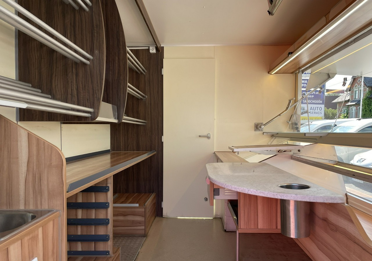 Renault Master Autosklep pieczywa Gastronomiczny Food Truck Foodtruck Sklep Borco20 - Toiduauto: pilt 2 Renault Master Autosklep pieczywa Gastronomiczny Food Truck Foodtruck Sklep Borco20 - Toiduauto: pilt 2