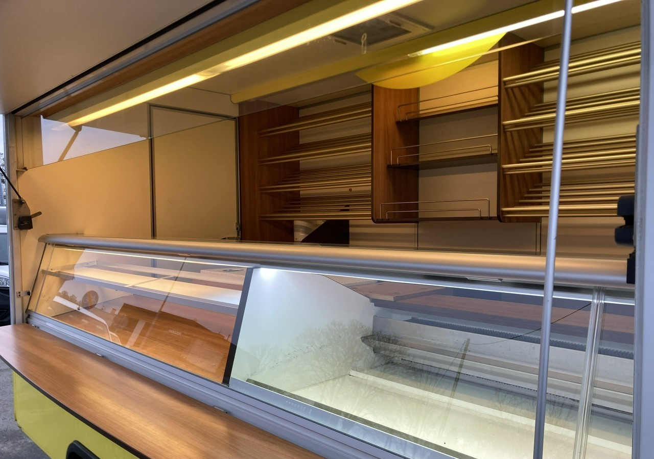 Renault Master Autosklep pieczywa Gastronomiczny Food Truck Foodtruck sklep Borco20 - Toiduauto: pilt 3 Renault Master Autosklep pieczywa Gastronomiczny Food Truck Foodtruck sklep Borco20 - Toiduauto: pilt 3