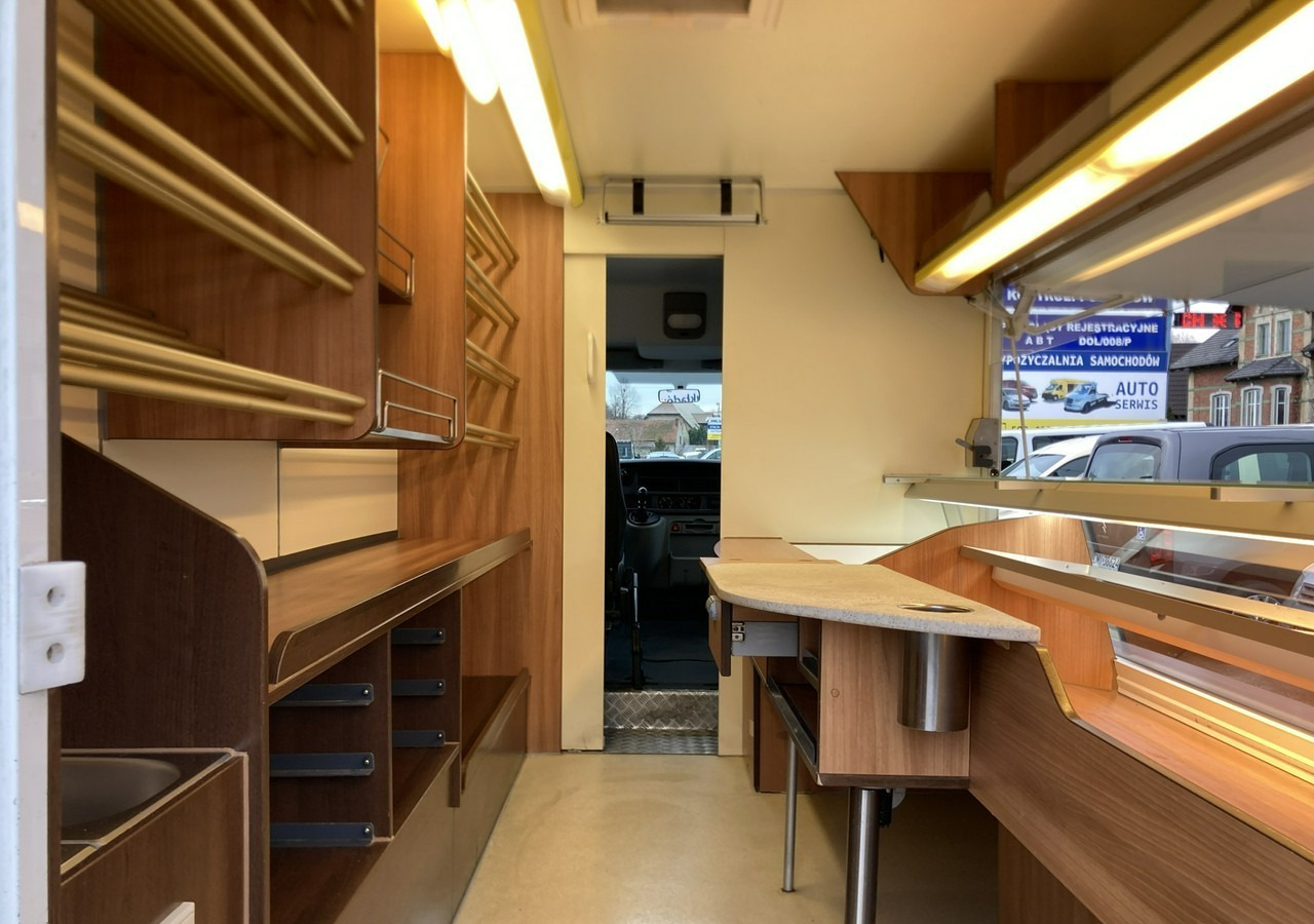 Renault Master Autosklep pieczywa Gastronomiczny Food Truck Foodtruck sklep Borco20 - Toiduauto: pilt 2 Renault Master Autosklep pieczywa Gastronomiczny Food Truck Foodtruck sklep Borco20 - Toiduauto: pilt 2