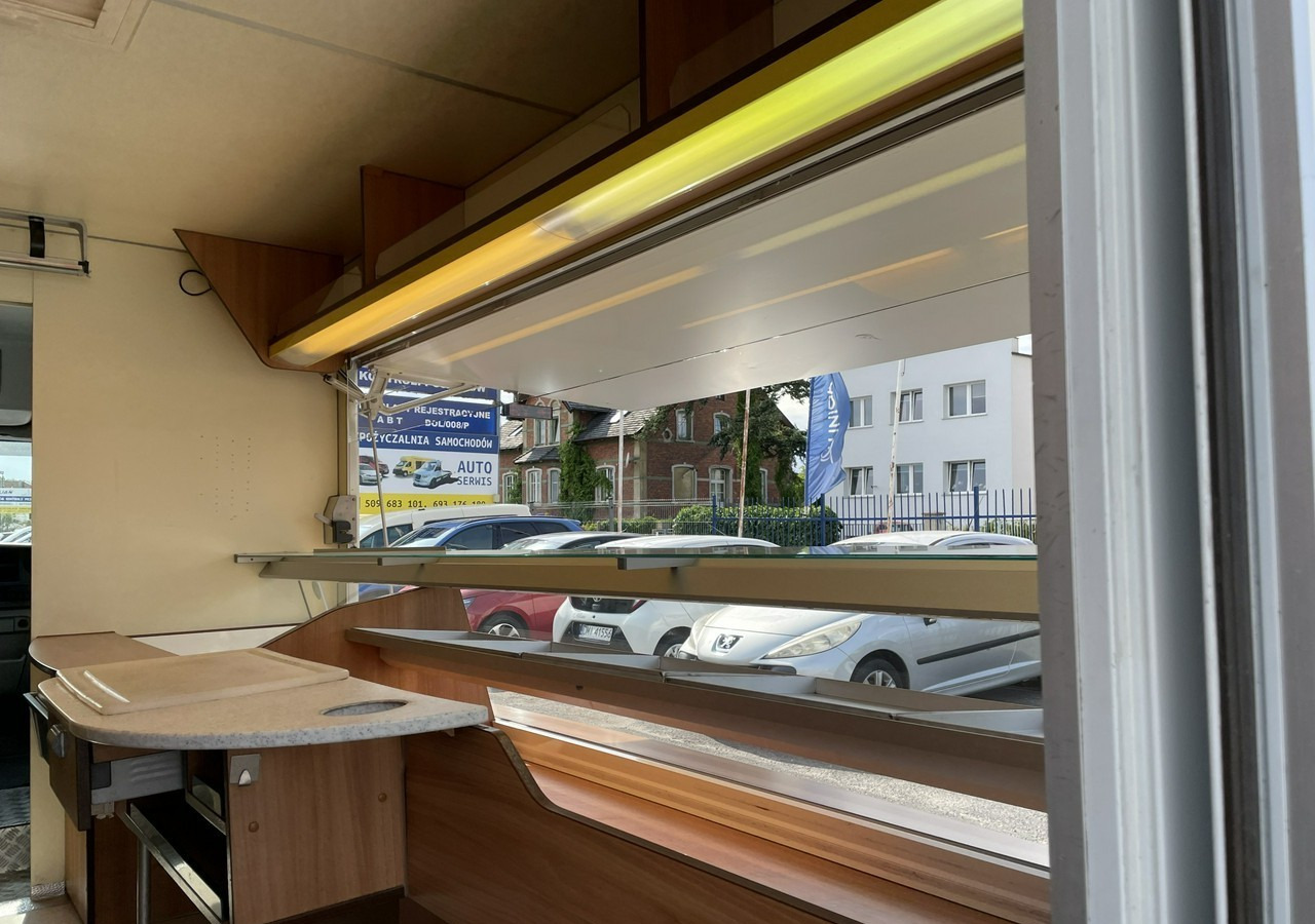 Renault Master Autosklep pieczywa Sklep Gastronomiczny Food Truck Foodtruck 2009 - Toiduauto: pilt 5 Renault Master Autosklep pieczywa Sklep Gastronomiczny Food Truck Foodtruck 2009 - Toiduauto: pilt 5