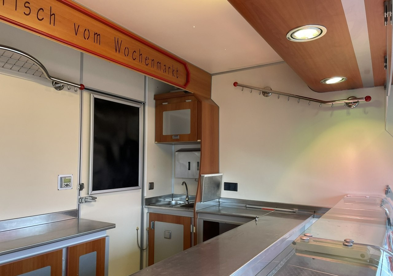 Renault Master Autosklep wędl Gastronomiczny Food Truck Foodtruck Sklep Klima Borc - Toiduauto: pilt 3 Renault Master Autosklep wędl Gastronomiczny Food Truck Foodtruck Sklep Klima Borc - Toiduauto: pilt 3