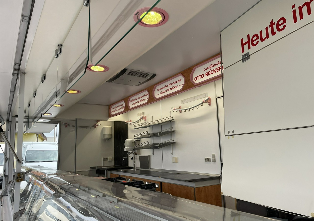 Renault Master Autosklep wędlin Gastronomiczny Food Truck Foodtruck Sklep BORCO 20 - Toiduauto: pilt 4 Renault Master Autosklep wędlin Gastronomiczny Food Truck Foodtruck Sklep BORCO 20 - Toiduauto: pilt 4