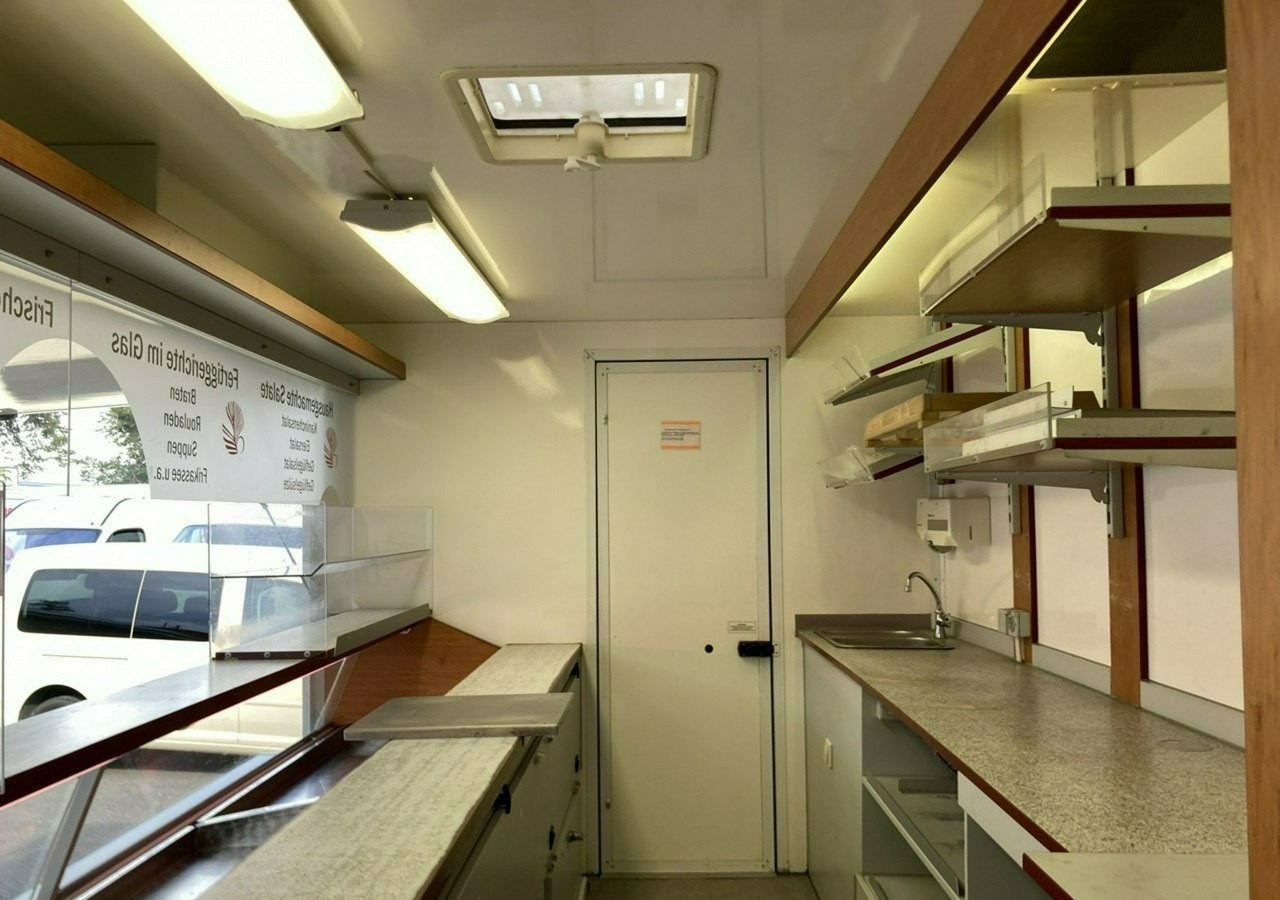 Renault Master Master Autosklep Gastronomiczny Food Truck Foodtruck Sklep bar 2009 - Toiduauto: pilt 5 Renault Master Master Autosklep Gastronomiczny Food Truck Foodtruck Sklep bar 2009 - Toiduauto: pilt 5