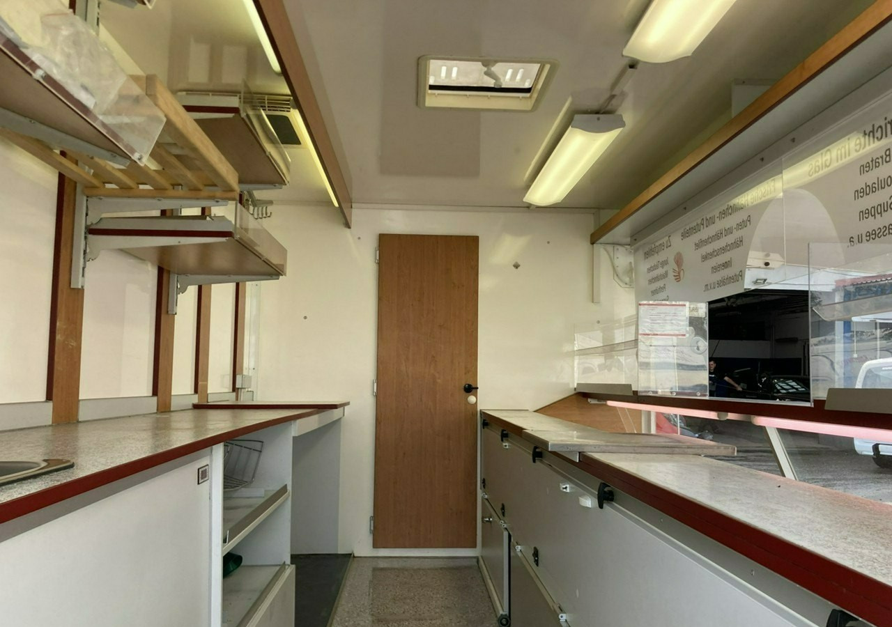 Renault Master Master Autosklep Gastronomiczny Food Truck Foodtruck Sklep bar 2009 - Toiduauto: pilt 2 Renault Master Master Autosklep Gastronomiczny Food Truck Foodtruck Sklep bar 2009 - Toiduauto: pilt 2