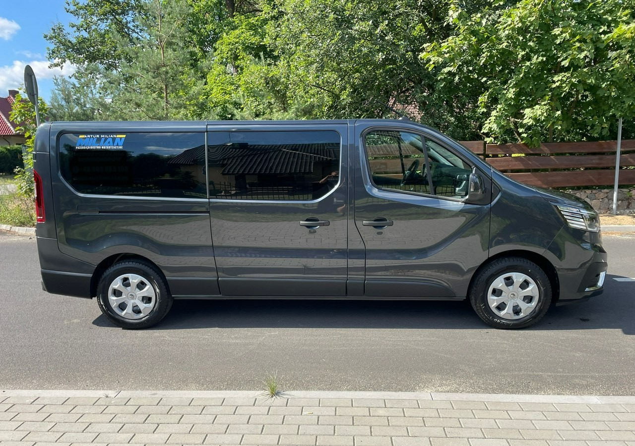 Renault Trafic III 2.0dci 150KM 9-osobowy do przewozu niepełnosprawnych RAMPA 2022 PFRO - Auto: pilt 2 Renault Trafic III 2.0dci 150KM 9-osobowy do przewozu niepełnosprawnych RAMPA 2022 PFRO - Auto: pilt 2