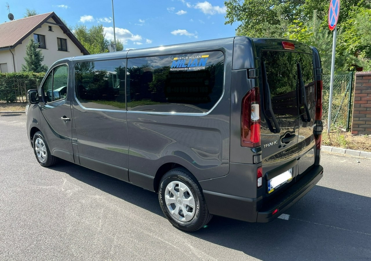 Renault Trafic III 2.0dci 150KM 9-osobowy do przewozu niepełnosprawnych RAMPA 2022 PFRO - Auto: pilt 4 Renault Trafic III 2.0dci 150KM 9-osobowy do przewozu niepełnosprawnych RAMPA 2022 PFRO - Auto: pilt 4