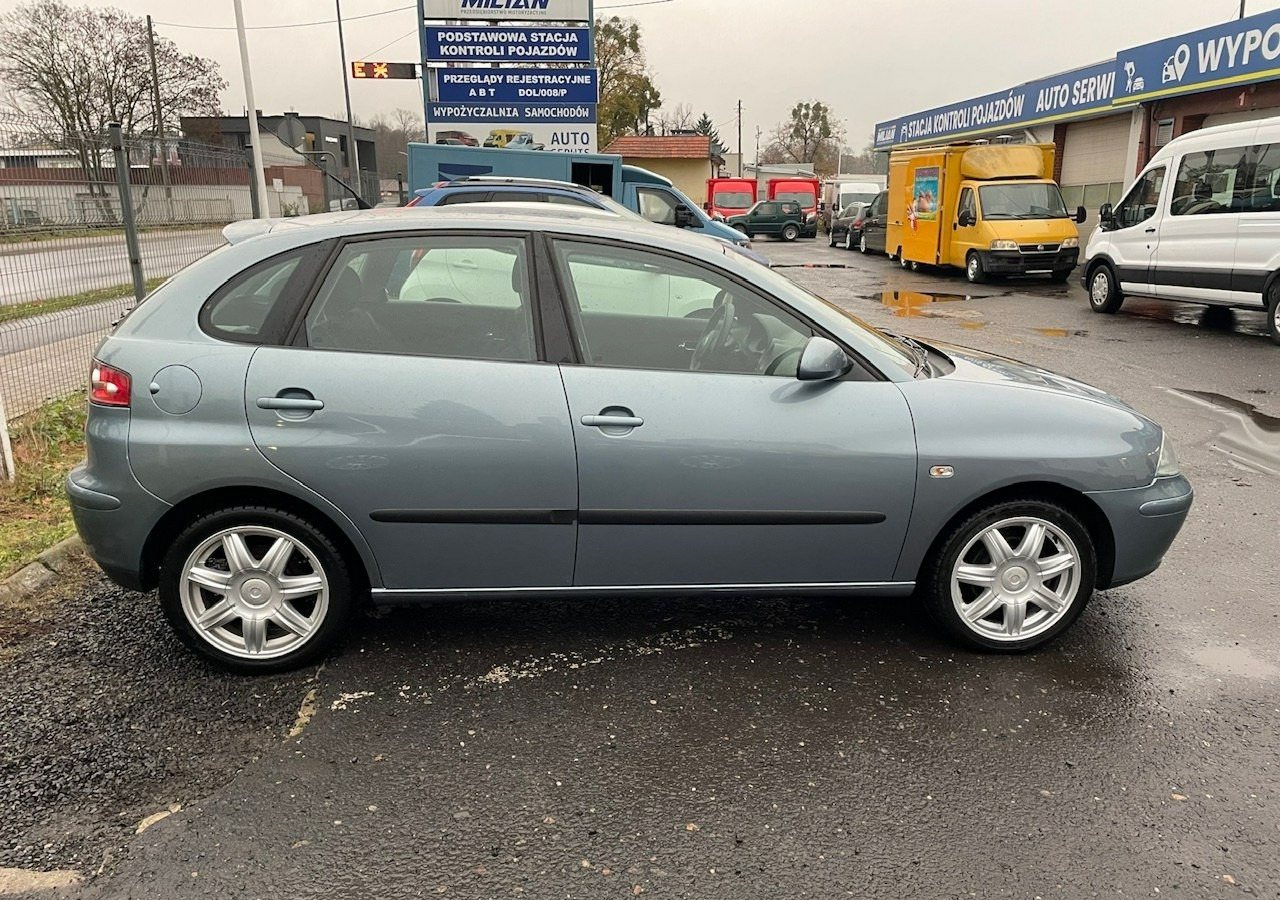 SEAT Ibiza IV 1,4 16V 75KM Sport Edition 1właściciel Klimatronik Alufelgi 2006 - Luukpära: pilt 5 SEAT Ibiza IV 1,4 16V 75KM Sport Edition 1właściciel Klimatronik Alufelgi 2006 - Luukpära: pilt 5